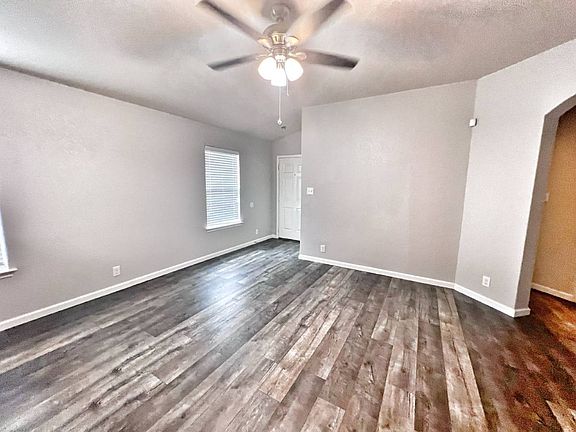 2nd image of 2141 Sinclair Dr