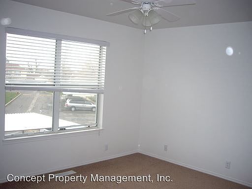 2nd image of 522 Twin Trees Ln
