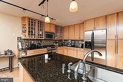 4th image of 234 Holliday St #Nit-602