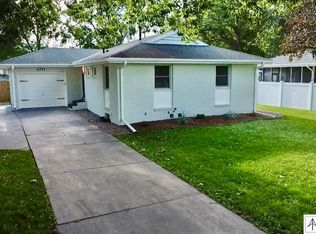 4711 S 45th St, Lincoln, NE 68516