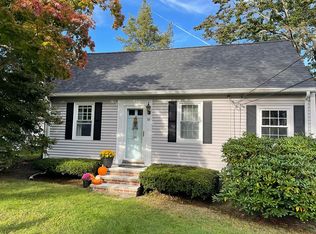 10 Cleveland Ave, Buzzards Bay, MA 02532