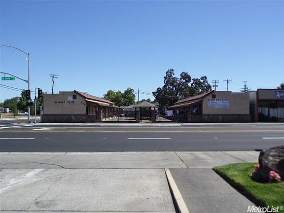 4th image of 894 El Camino Ave APT 8