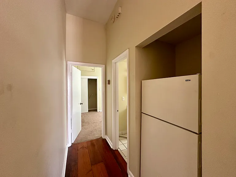 7719 Zimpel St — Photo 10
