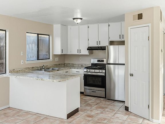 2nd image of 1172 Amador Ave