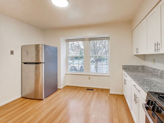 4th image of 18 Indian Hills Ct