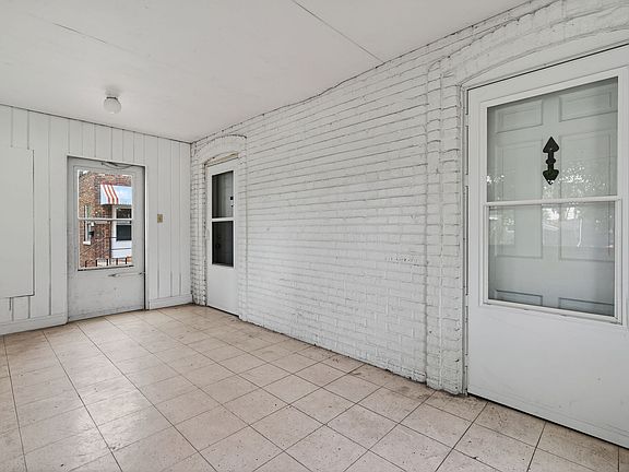 4th image of 6542 McCook Ave