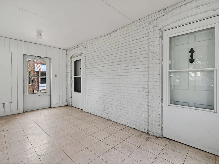 6542 McCook Ave — Photo 4