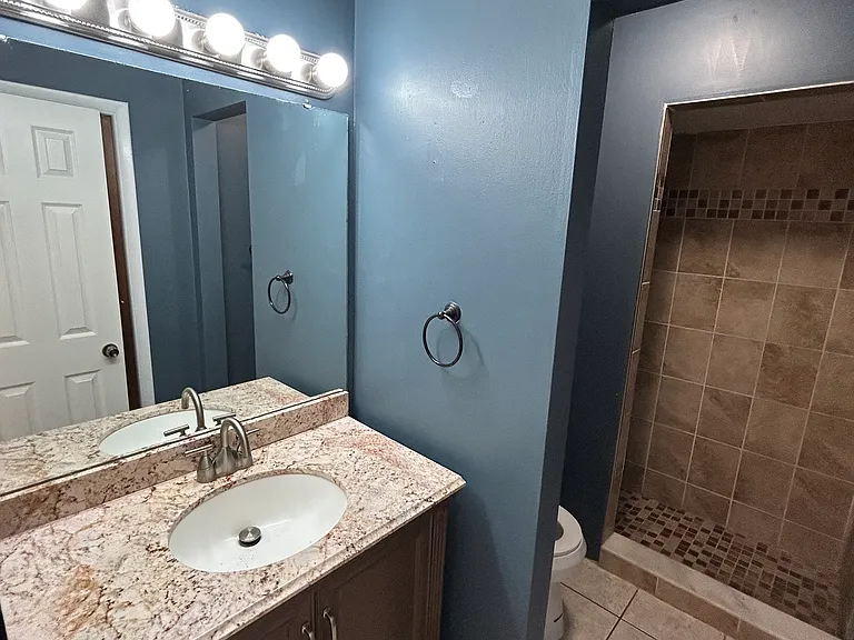 160 Limewood Pl #2 — Photo 10