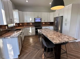 7745 NW 23rd St #7745, Hollywood, FL 33024