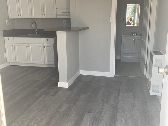 4th image of 5345 Huntington Dr N #4