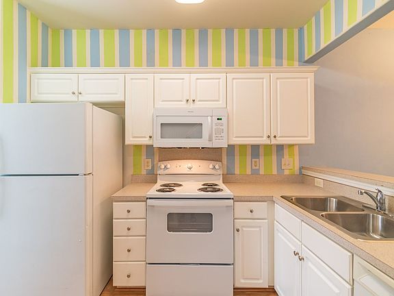 4th image of 8346 Washoe Pine Ln