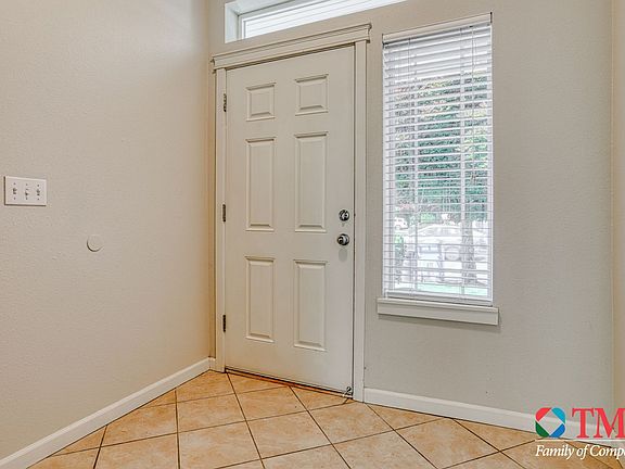 3rd image of 13903 NE 23rd Ave