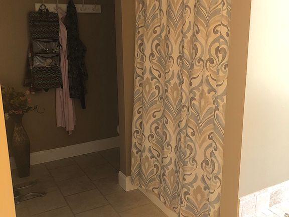 5th image of 355 Esor Cir
