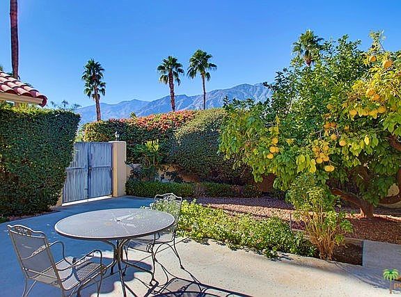 3rd image of 2072 S Madrona Dr