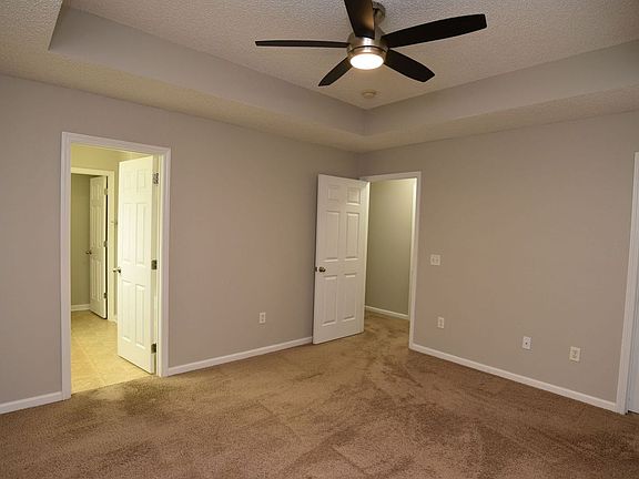5th image of 825 Canyon Oak Loop