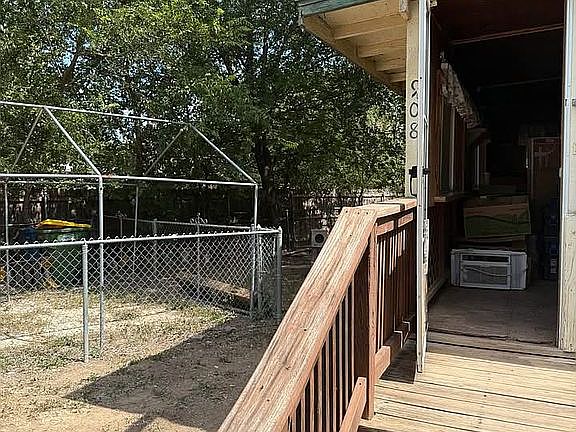 4th image of 908 Wild Persimmon St