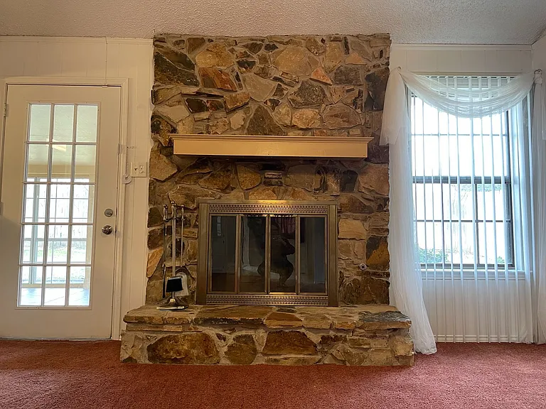 1928 Big Bend Dr — Photo 24
