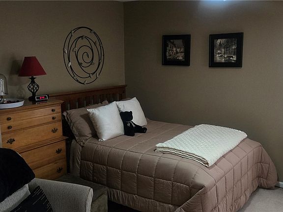 5th image of 206 Rose Cir