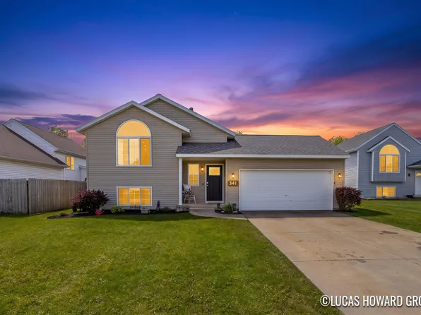341 Pioneer Trl NE, Cedar Springs, MI 49319
