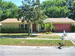 611 Hillpine Way, Brandon, FL 33510