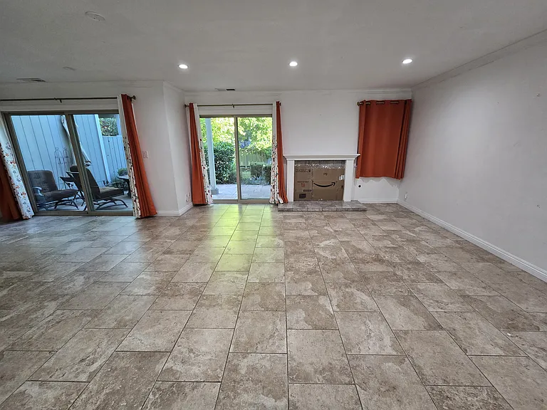 7542 Rosedale Ct — Photo 9
