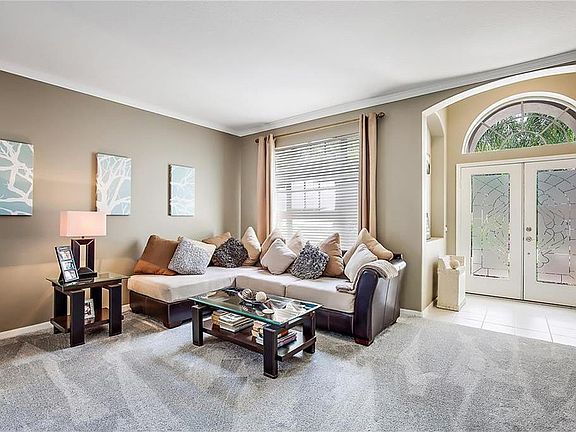3rd image of 18188 Sandy Pointe Dr