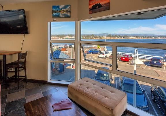 3rd image of 55 Municipal Wharf Ste B