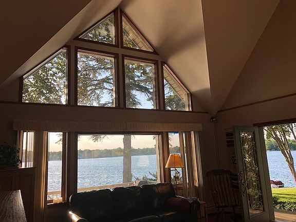 4th image of 9354 Silverside Dr