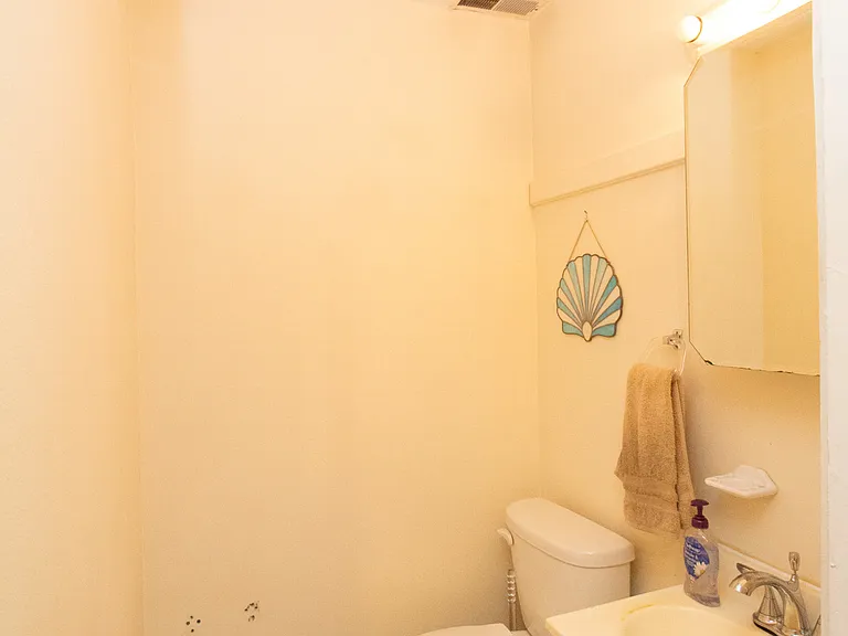 209 Washington St #4 — Photo 25