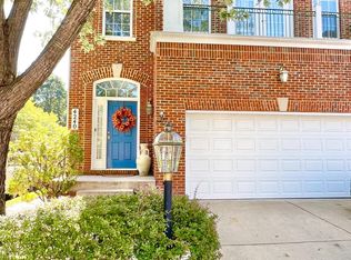 4240 Sonia Ct, Alexandria, VA 22309