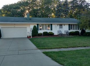 207 Whitman Blvd, Elyria, OH 44035
