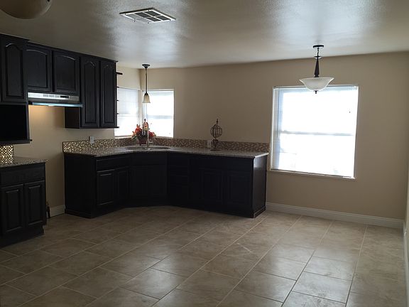 3rd image of 9427 Juniper Ave
