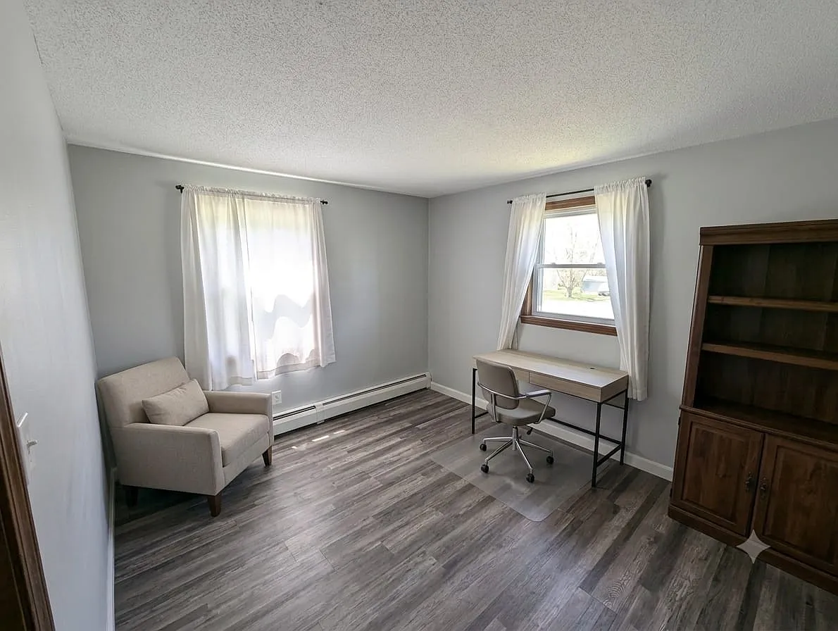 3 bed, 1680 sqft, $3,200 — Photo 3