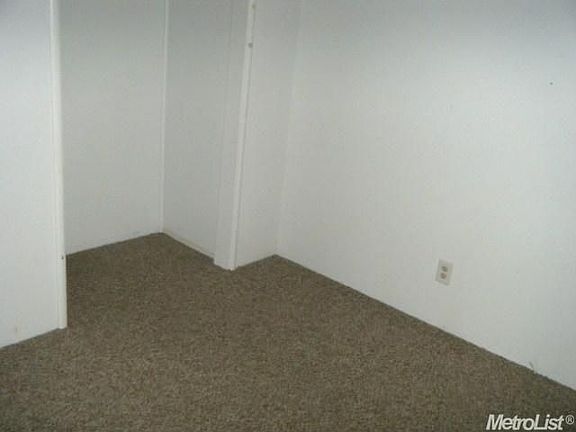 5th image of 1400 Olive St