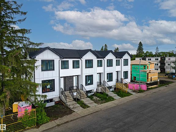 2nd image of 14930 94th Ave NW