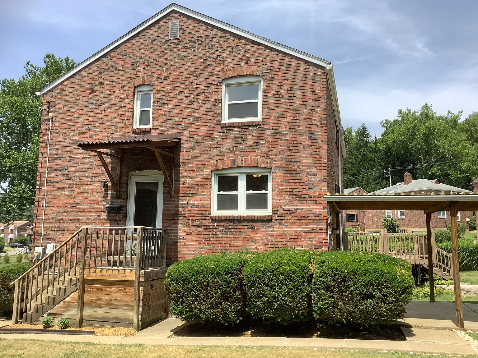 2 bed, 900 sqft, $1,400 — Photo 3