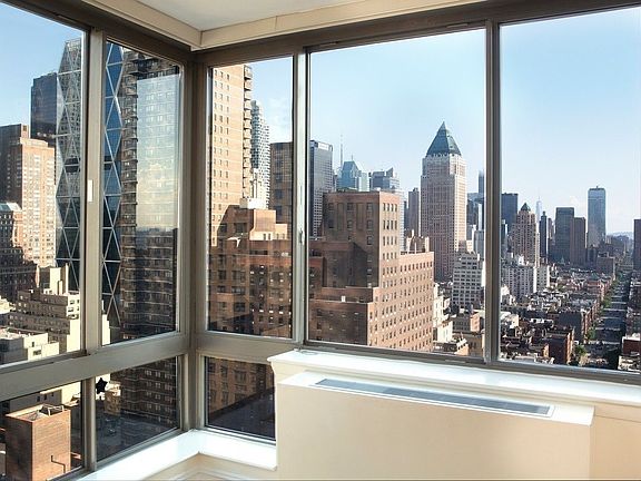 3rd image of 2 Columbus Ave APT 27C