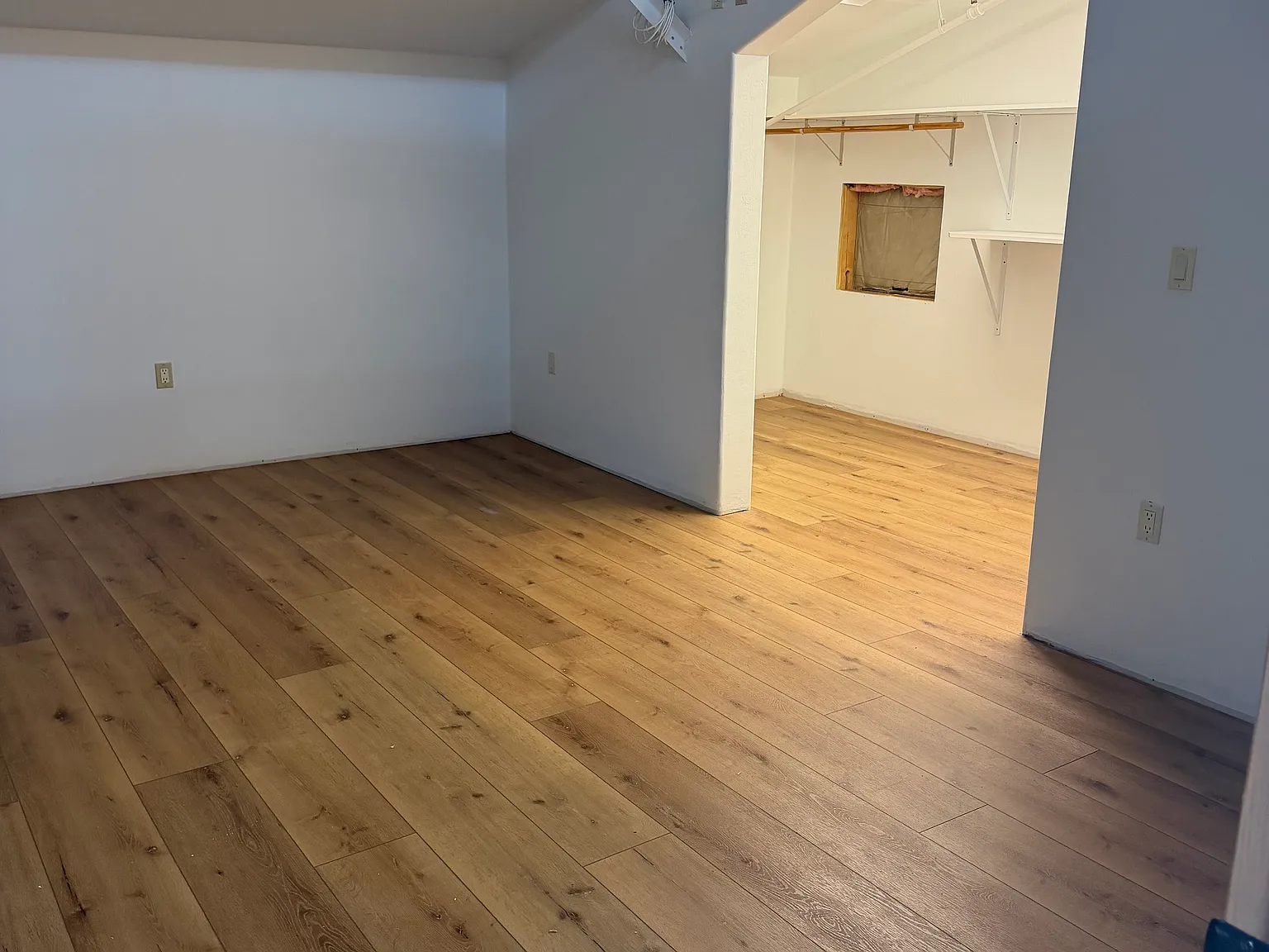 1 bed, 1.5 bath, 2000 sqft, $2,400 — Photo 2