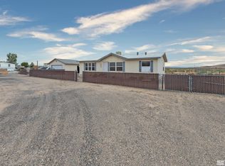 5840 Juniper St, Silver Springs, NV 89429