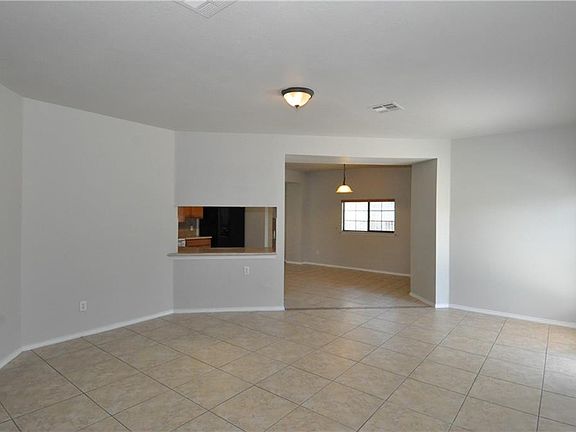 2nd image of 1725 E Mesa Park Cv