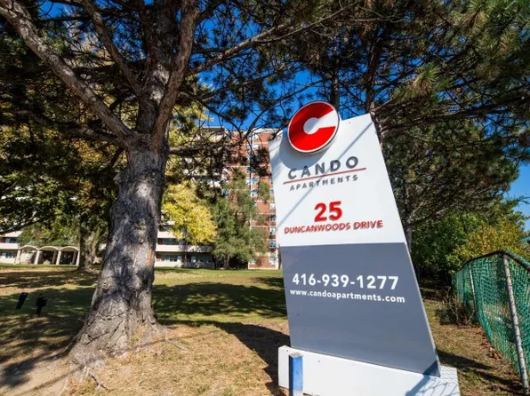 25 Duncanwoods Dr, Toronto, ON M9L 2C5