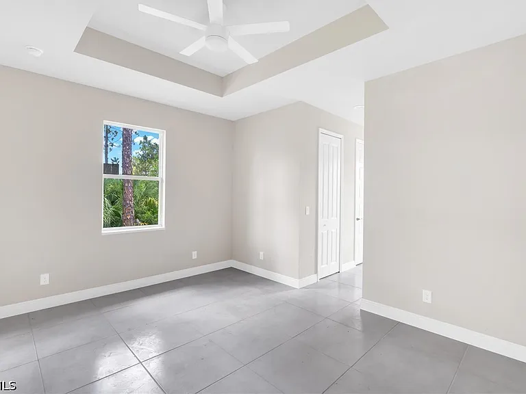 208 Clover Ave — Photo 10