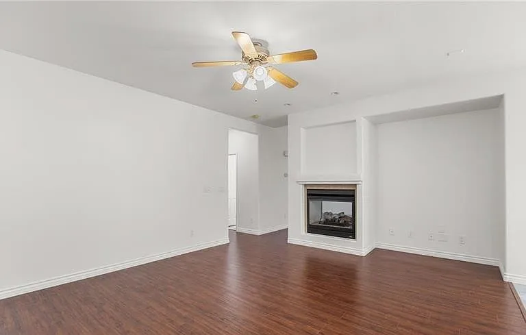 9123 Weeping Hollow Ave — Photo 13