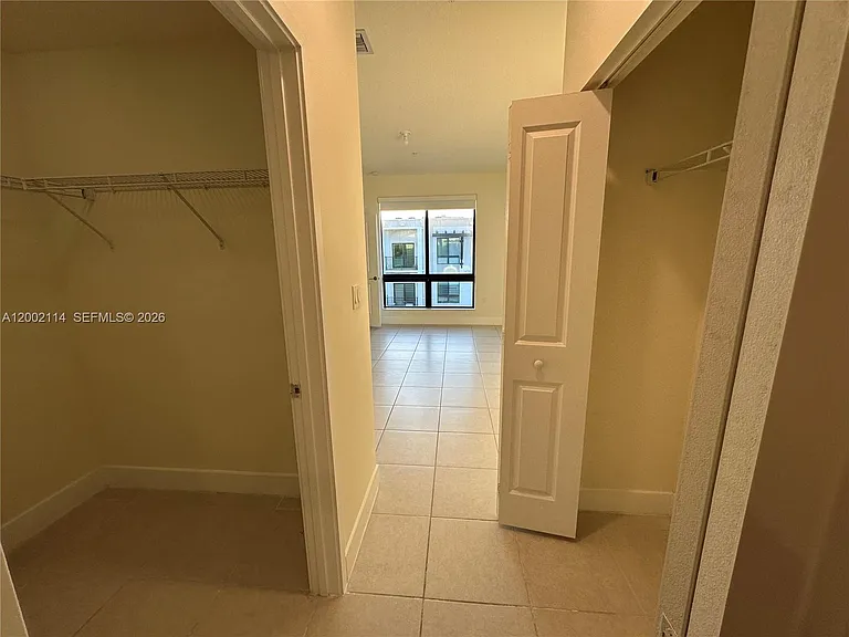 8265 NW 41st St #33178-204 — Photo 7