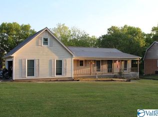 408 Camellia St SW, Hartselle, AL 35640