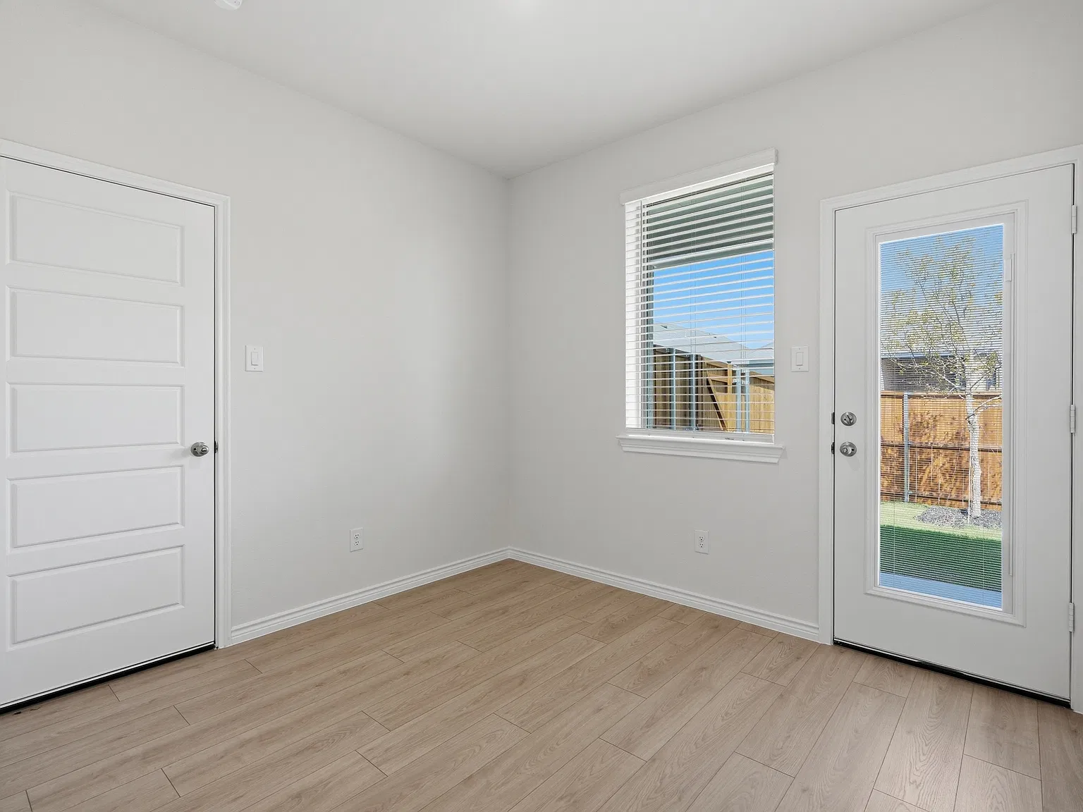 3 bed, 1742 sqft, $2,195 — Photo 3