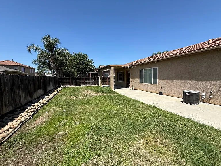 7435 E Fedora Ave — Photo 23