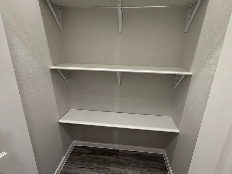 1623 W Ashby Pl — Photo 13