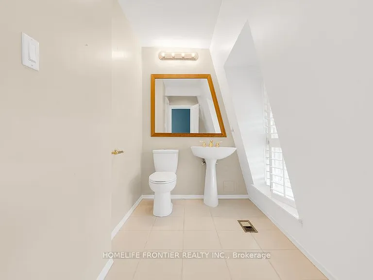 17 Teddington Park Ave W #3 — Photo 23