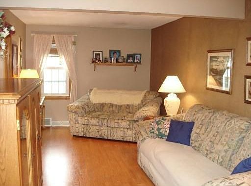 2nd image of 239 Boll St